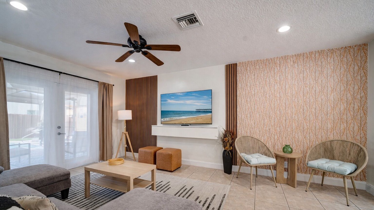 Photo of Livingroom in Sunrise