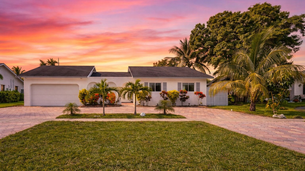 Photo of Outdoor in Sunrise