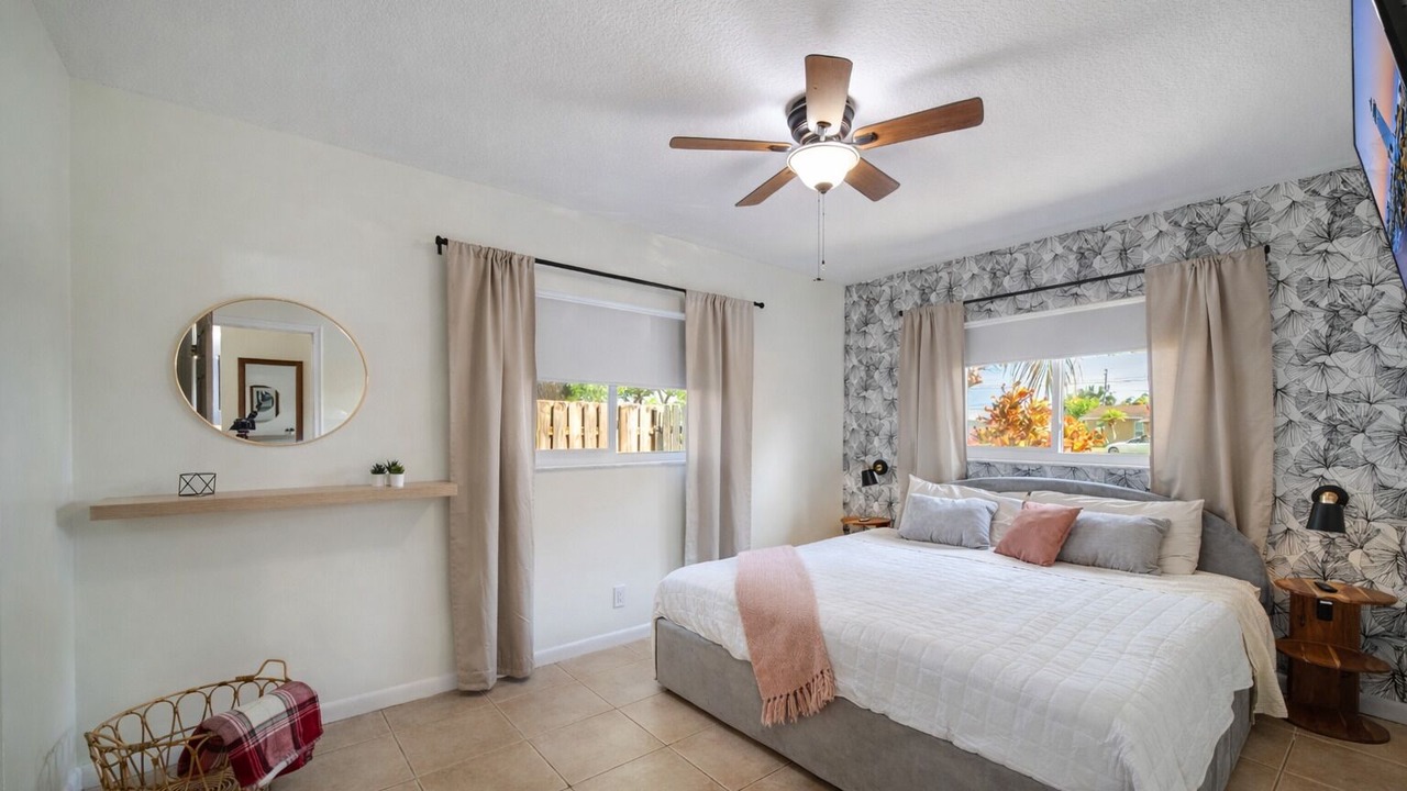 Photo of Bedroom in Sunrise