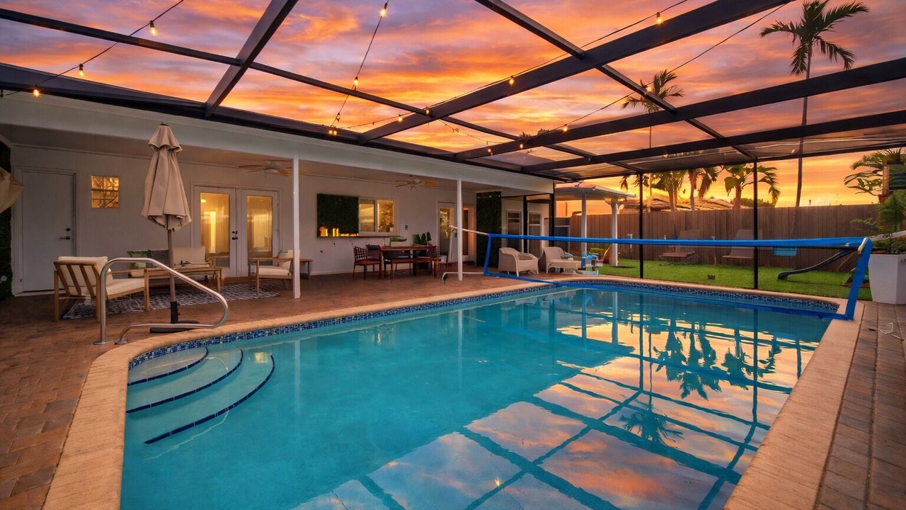 Photo of Outdoor in Sunrise