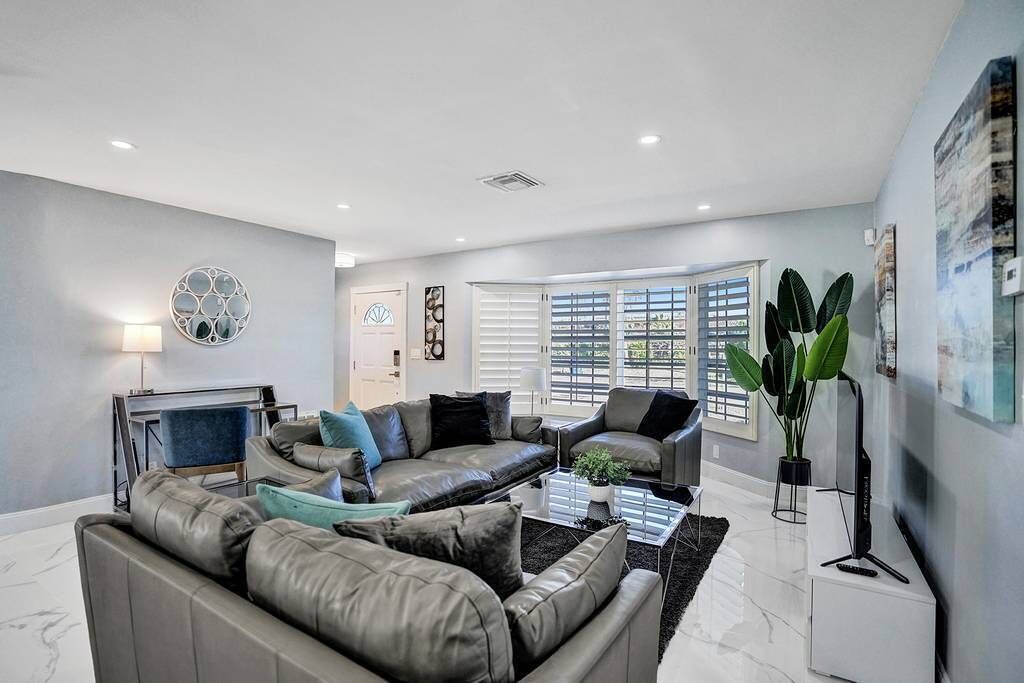 Photo of Livingroom in Deerfield Beach