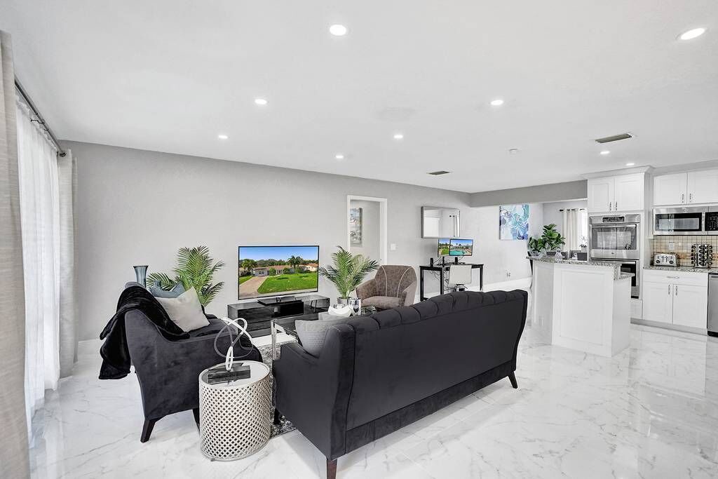 Photo of Livingroom in Deerfield Beach