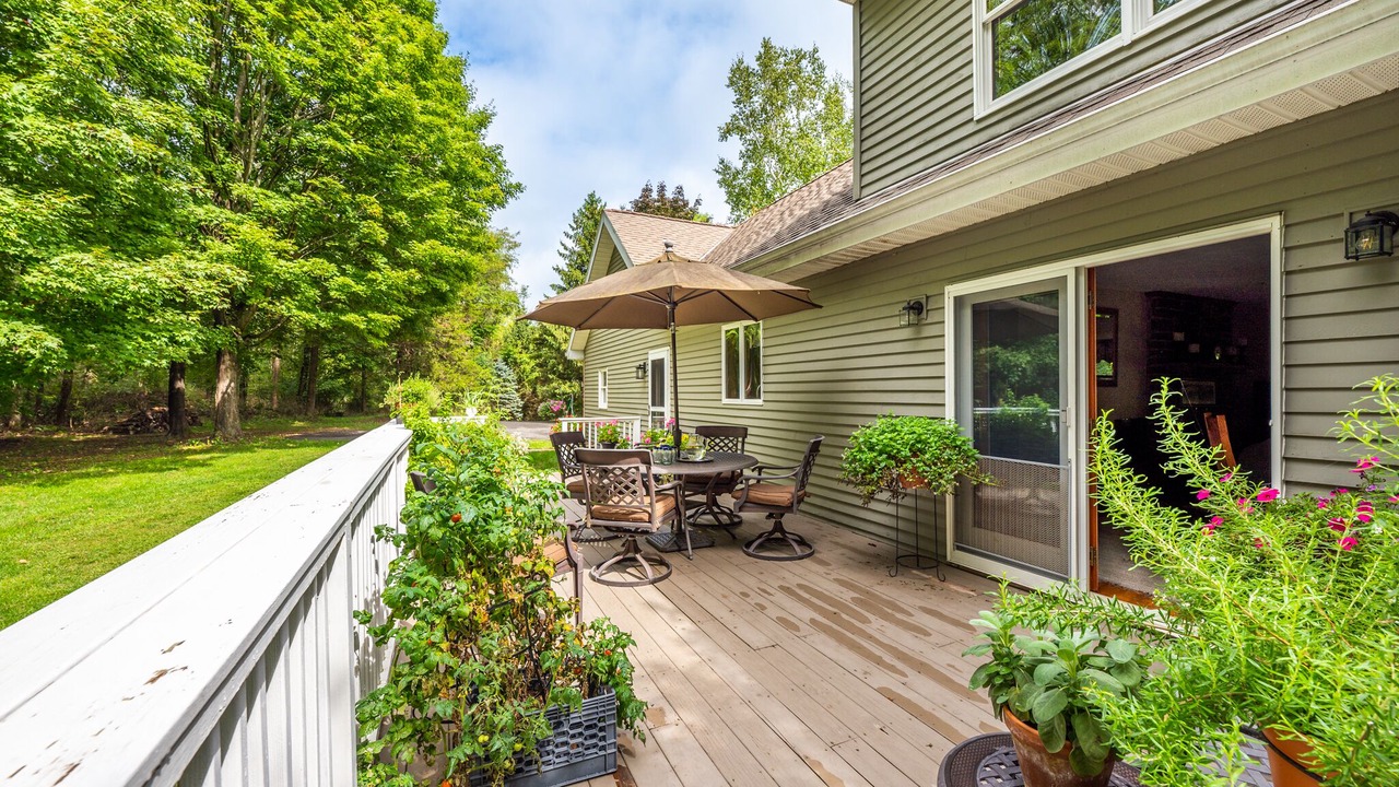 Photo of Outdoor in Hollowville