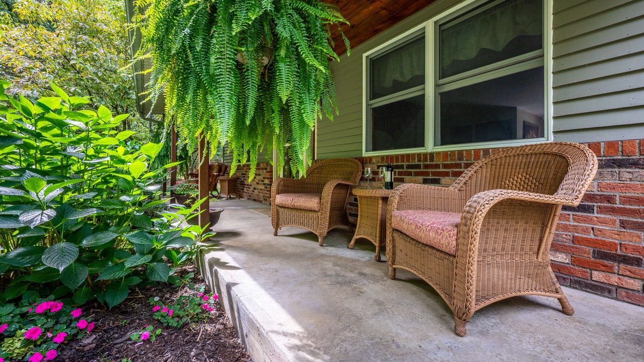 Photo of Patio Balcony in Hollowville
