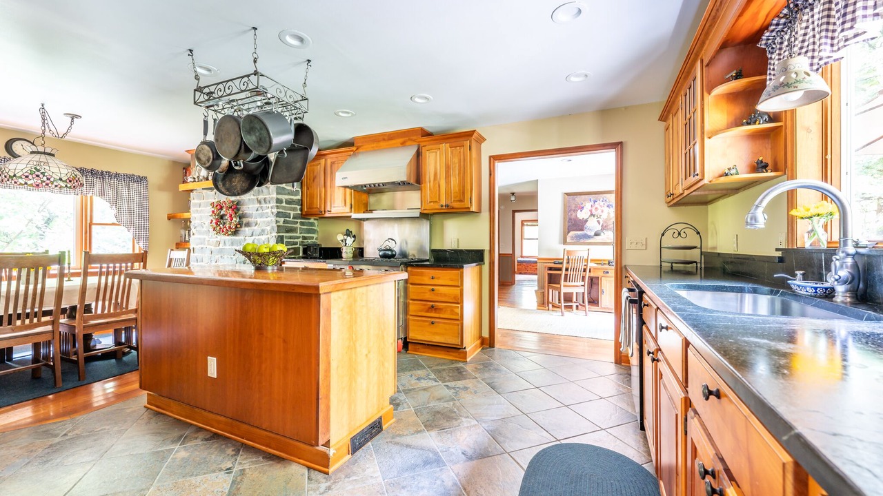 Photo of Kitchen in Hollowville