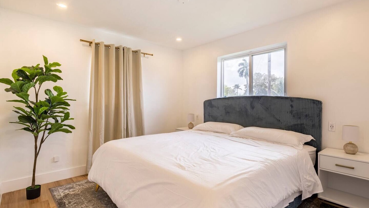 Photo of Bedroom in Pompano Beach