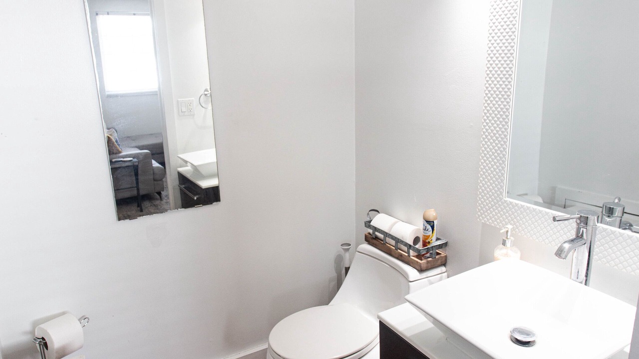 Photo of Bathroom in Flamingo/Lummus