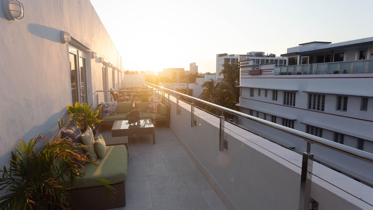 Photo of Patio Balcony in Flamingo/Lummus