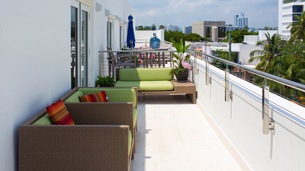 Photo of Patio Balcony in Flamingo/Lummus