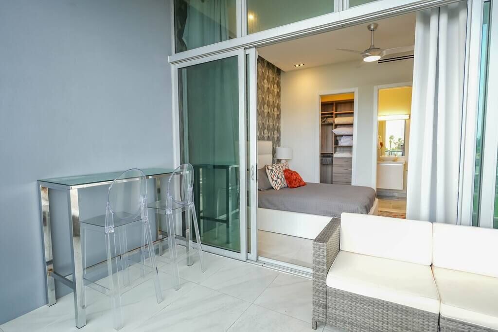 Photo of Patio Balcony in Hollywood Lakes