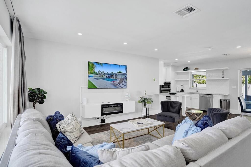 Photo of Livingroom in Deerfield Beach
