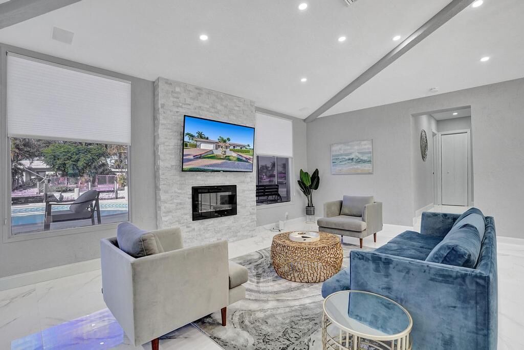 Photo of Livingroom in Deerfield Beach