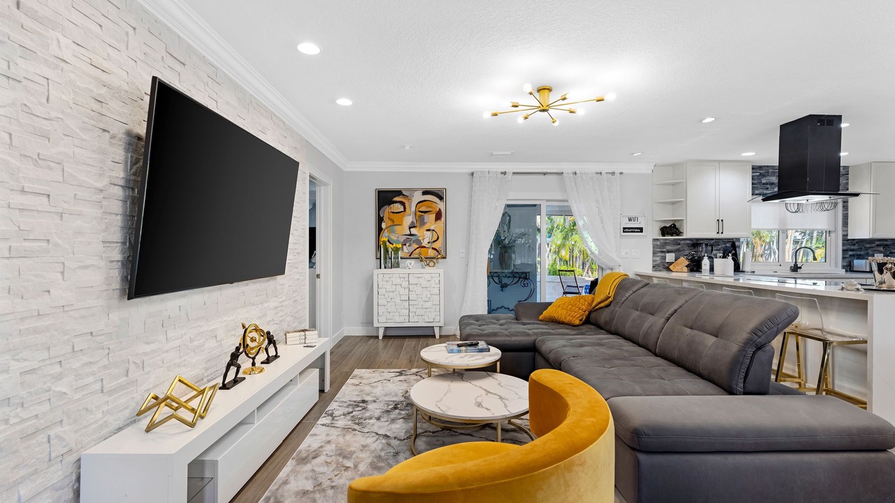 Photo of Livingroom in Imperial Point