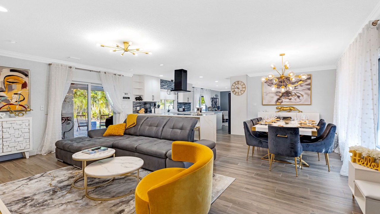 Photo of Livingroom in Imperial Point