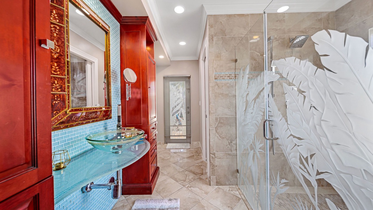Photo of Bathroom in Imperial Point