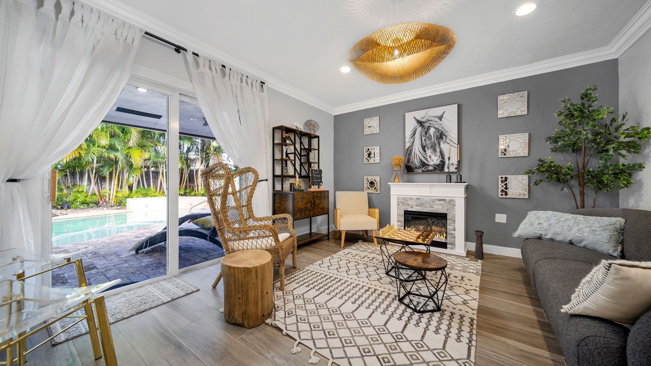 Photo of Livingroom in Imperial Point