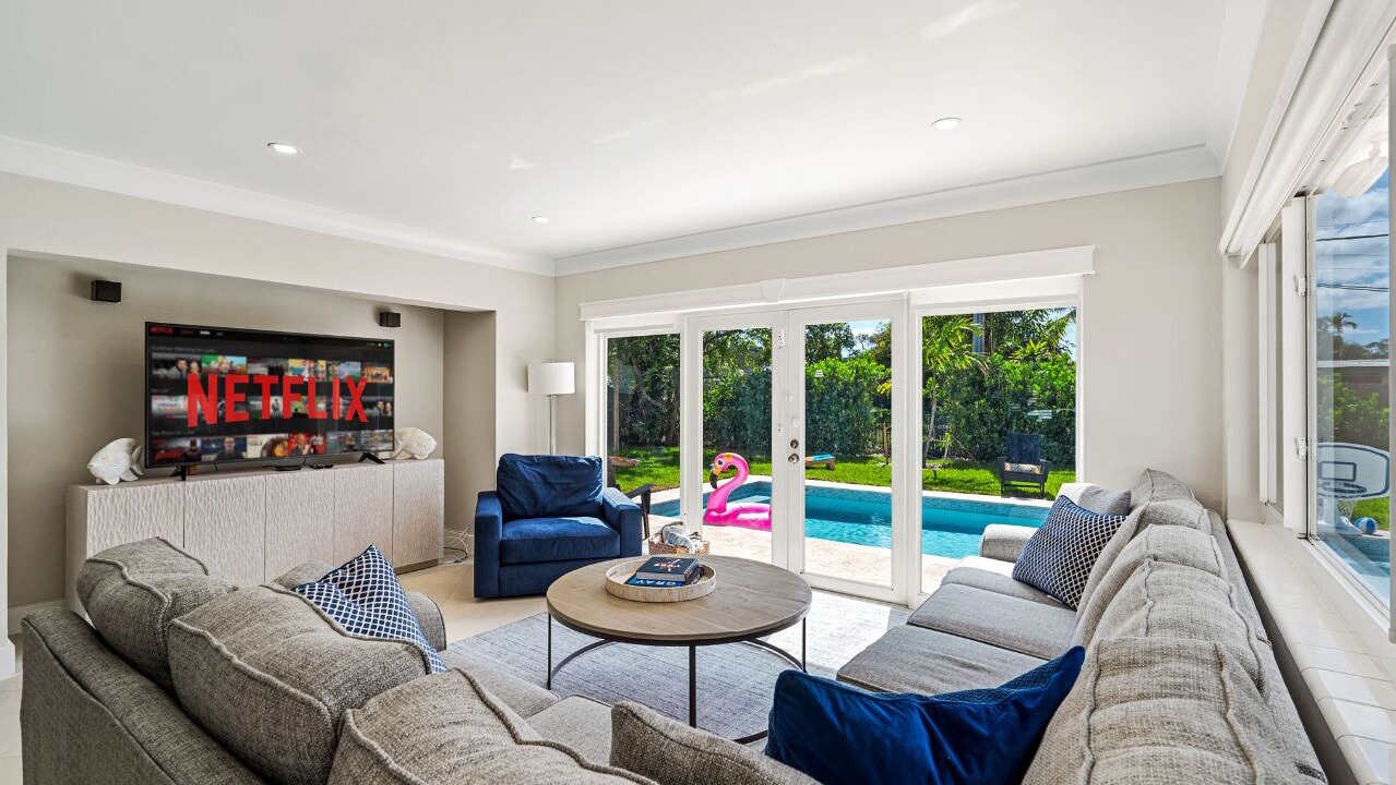 Photo of Livingroom in Harbor Village