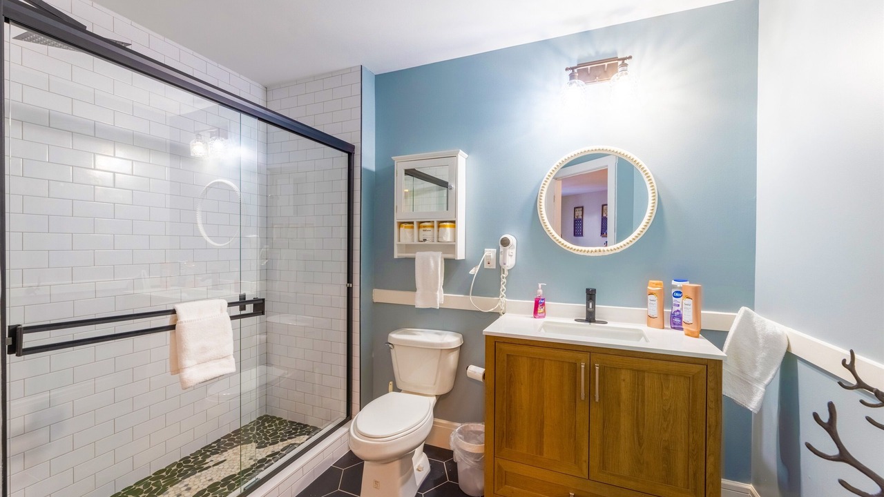 Photo of Bathroom in Edray