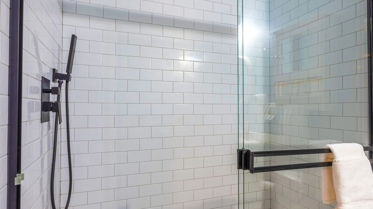Photo of Bathroom in Edray