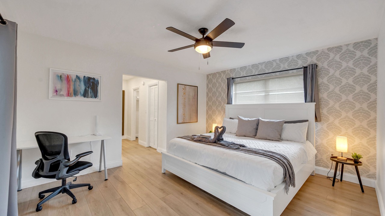 Photo of Bedroom in Cooper City