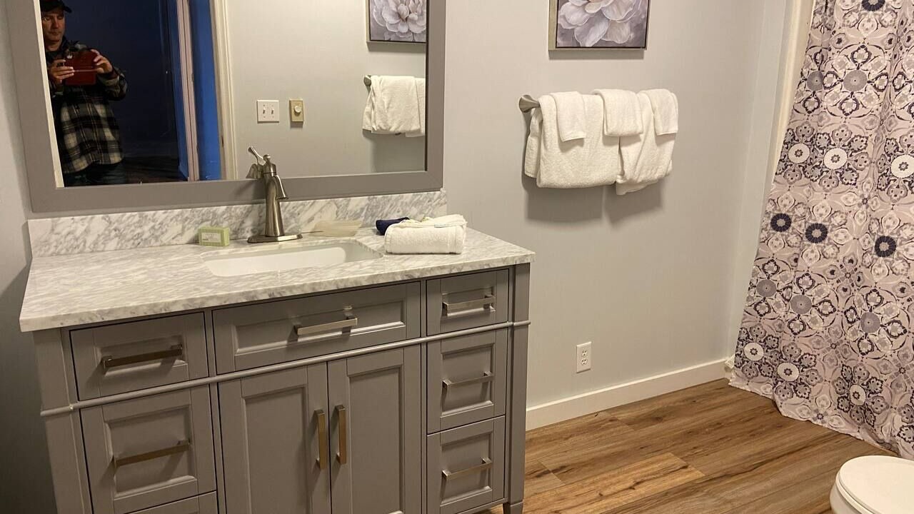 Photo of Bathroom in Edray