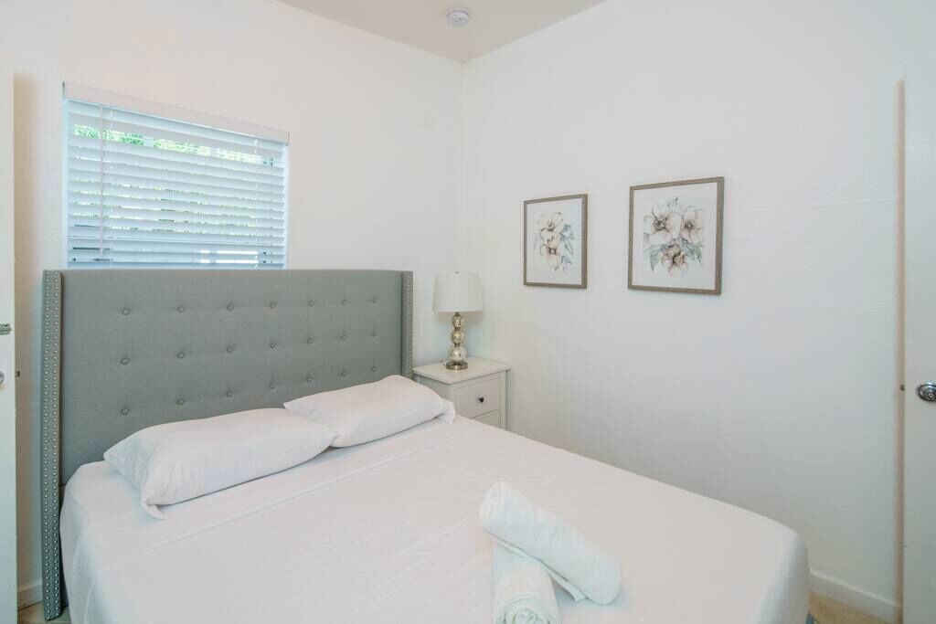 Photo of Bedroom in Hialeah