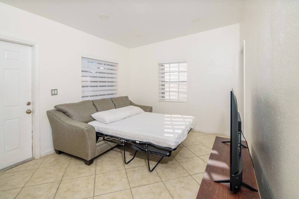 Photo of Bedroom in Hialeah