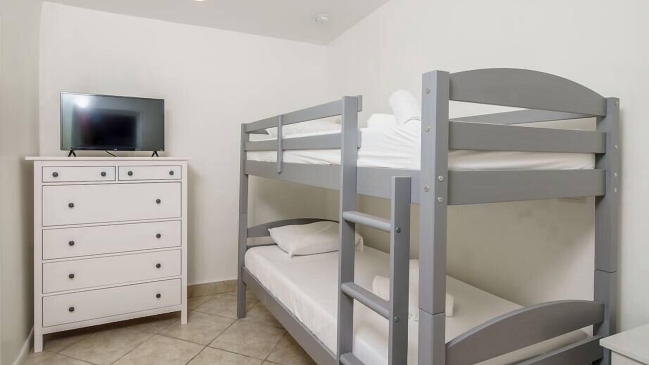 Photo of Bedroom in Hialeah