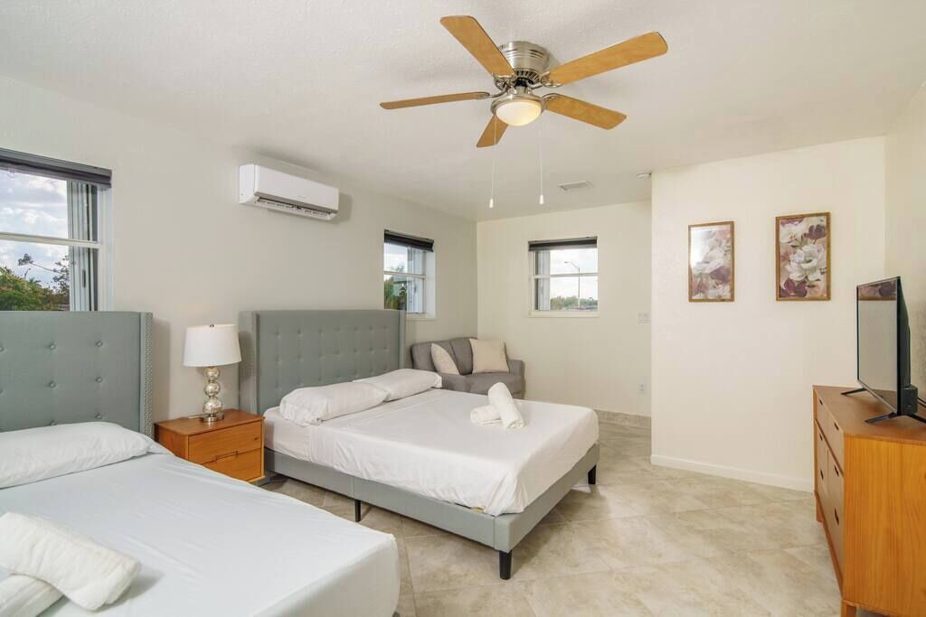 Photo of Bedroom in Hialeah