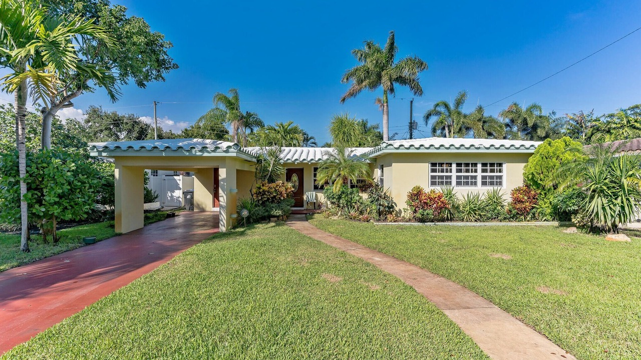 Photo of Others in Poinsettia Heights