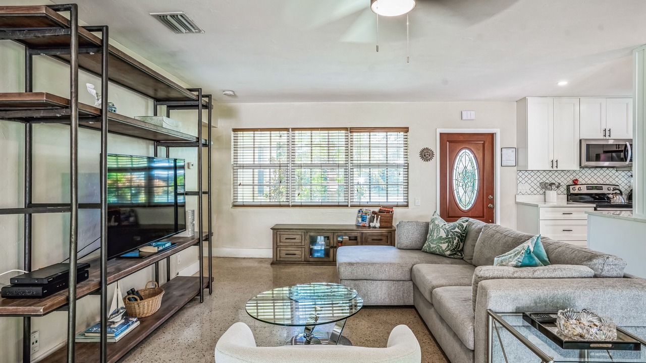 Photo of Bedroom in Poinsettia Heights
