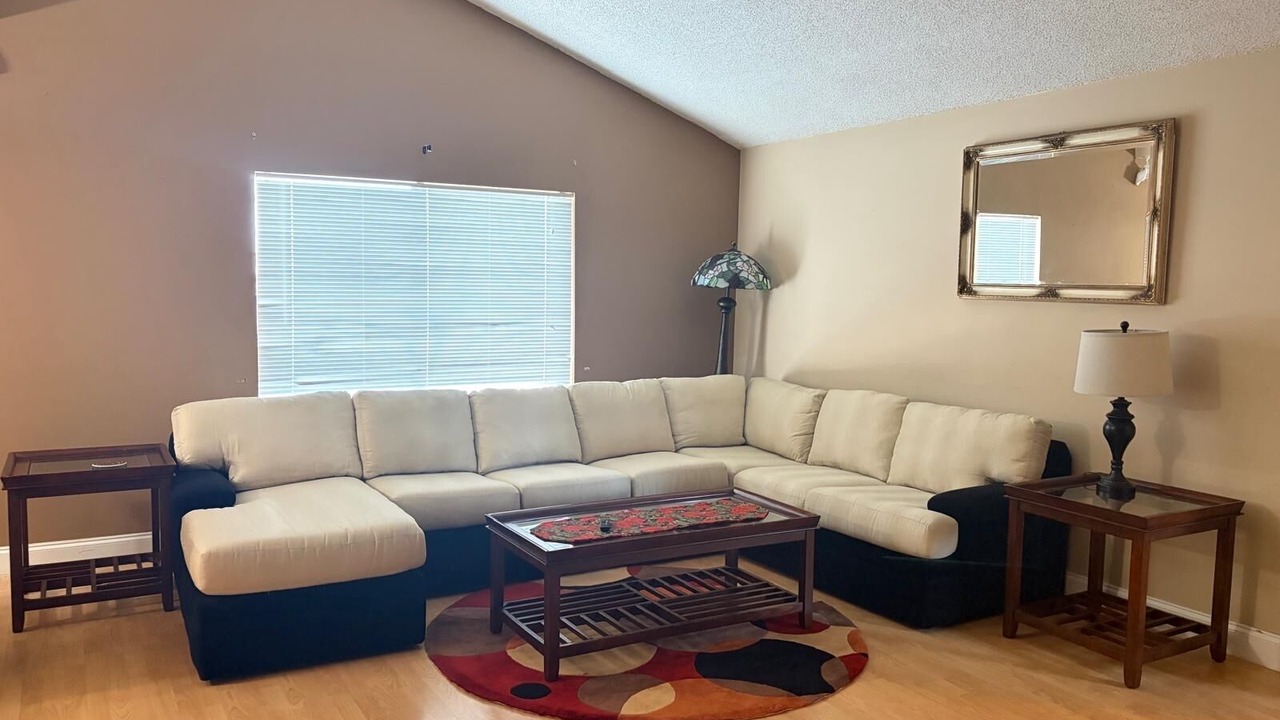 Photo of Livingroom in Sunrise