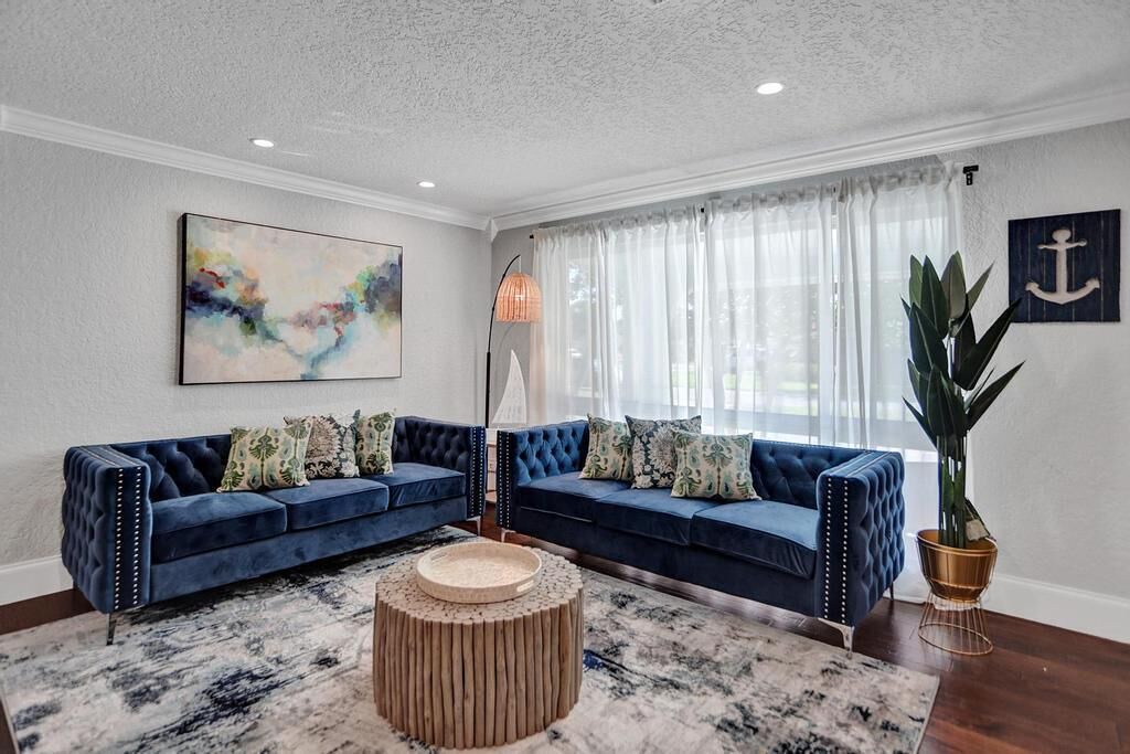 Photo of Livingroom in Deerfield Beach