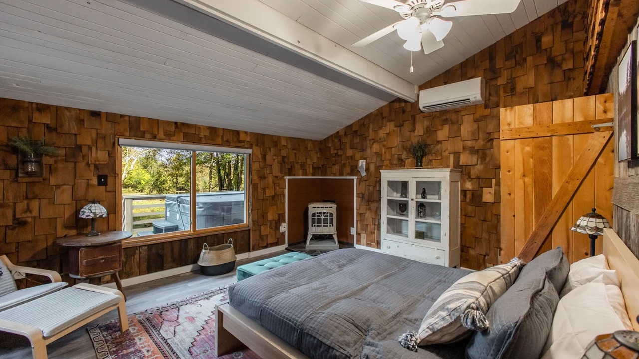 Photo of Bedroom in Rileyville