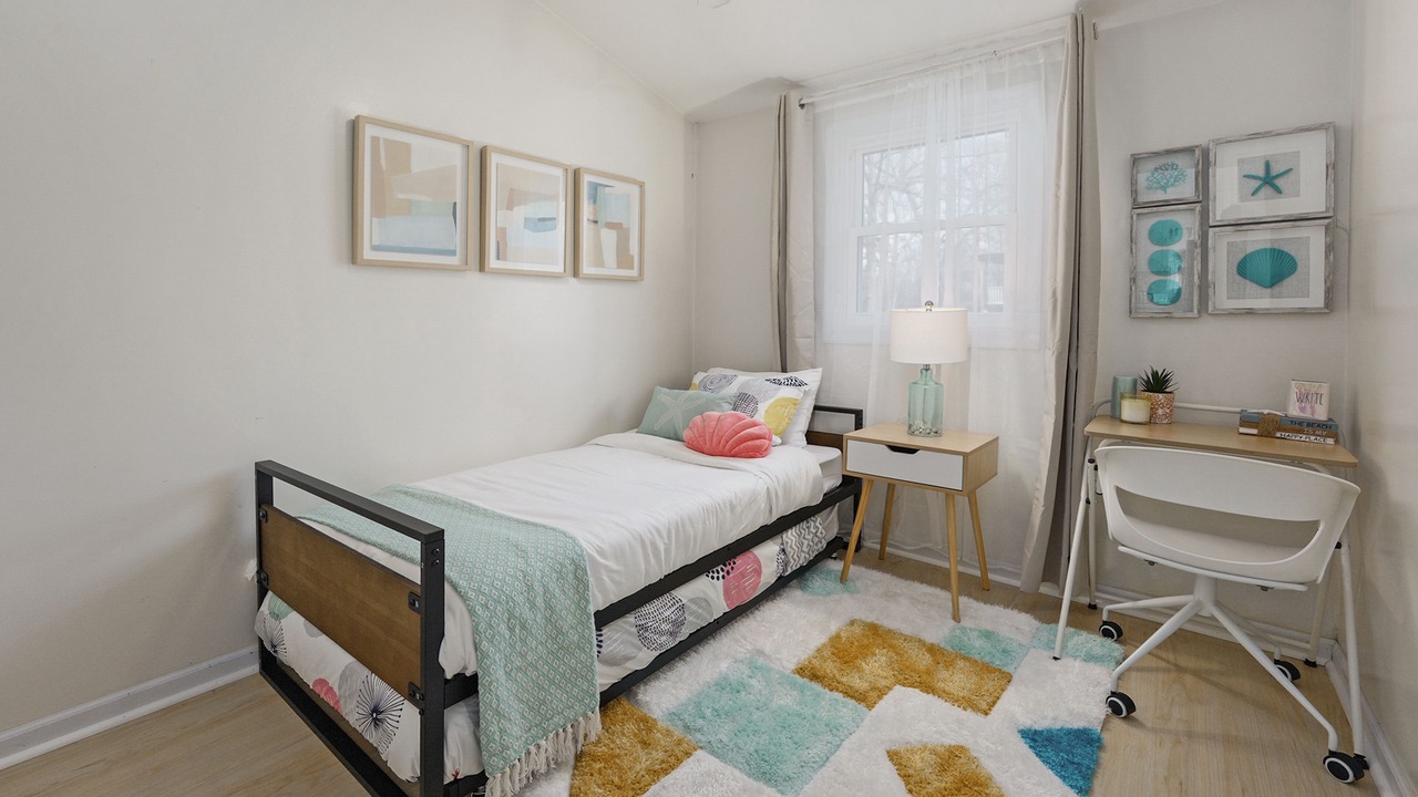 Photo of Bedroom in Colonial Beach