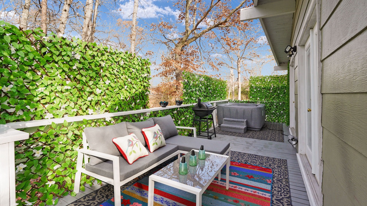 Photo of Patio Balcony in Colonial Beach