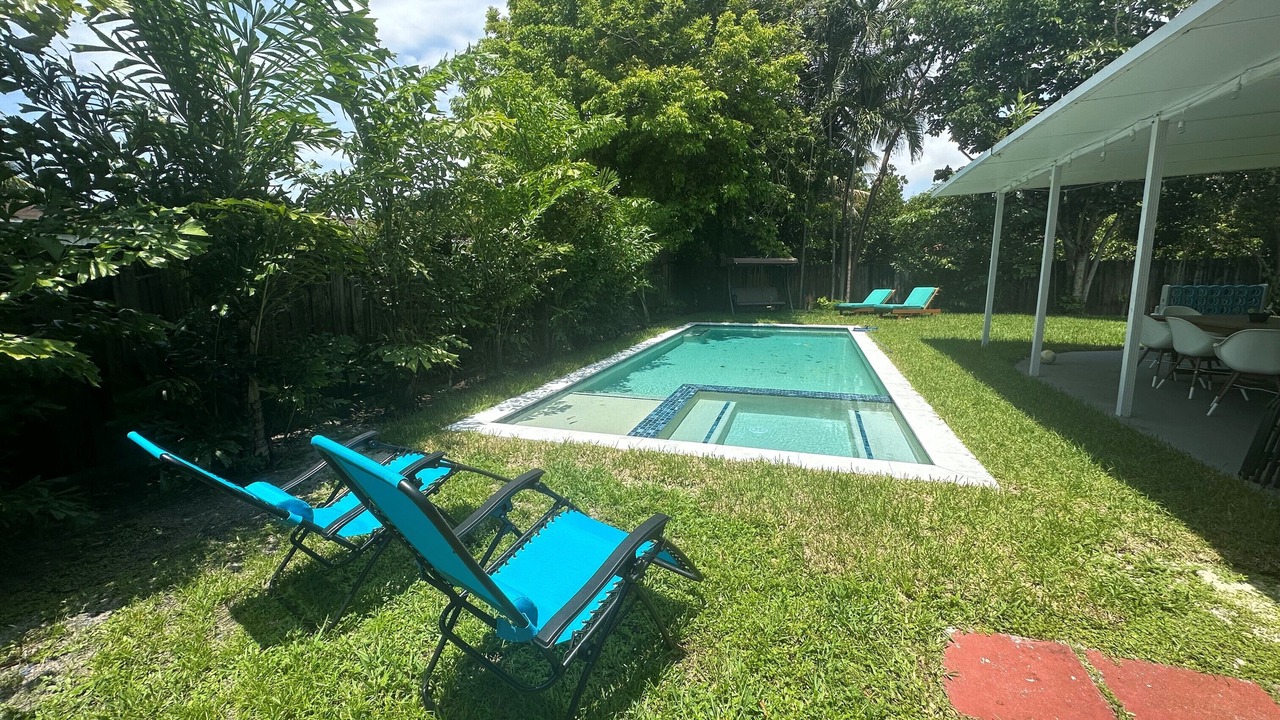 Photo of Outdoor in North Miami