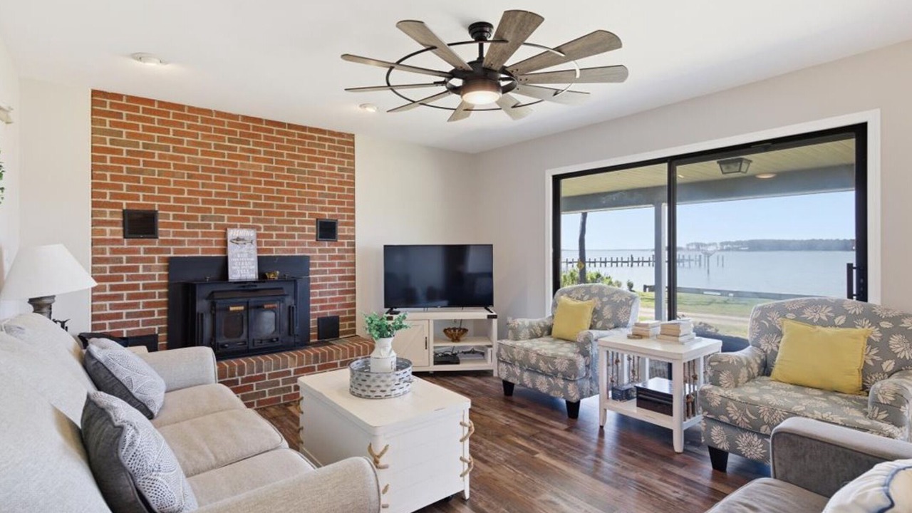Photo of Livingroom in Cambridge