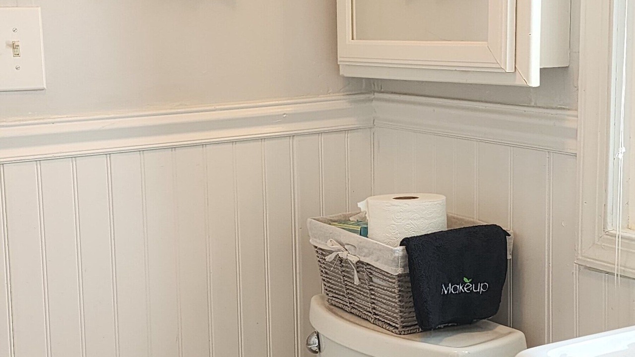 Photo of Bathroom in Colonial Beach
