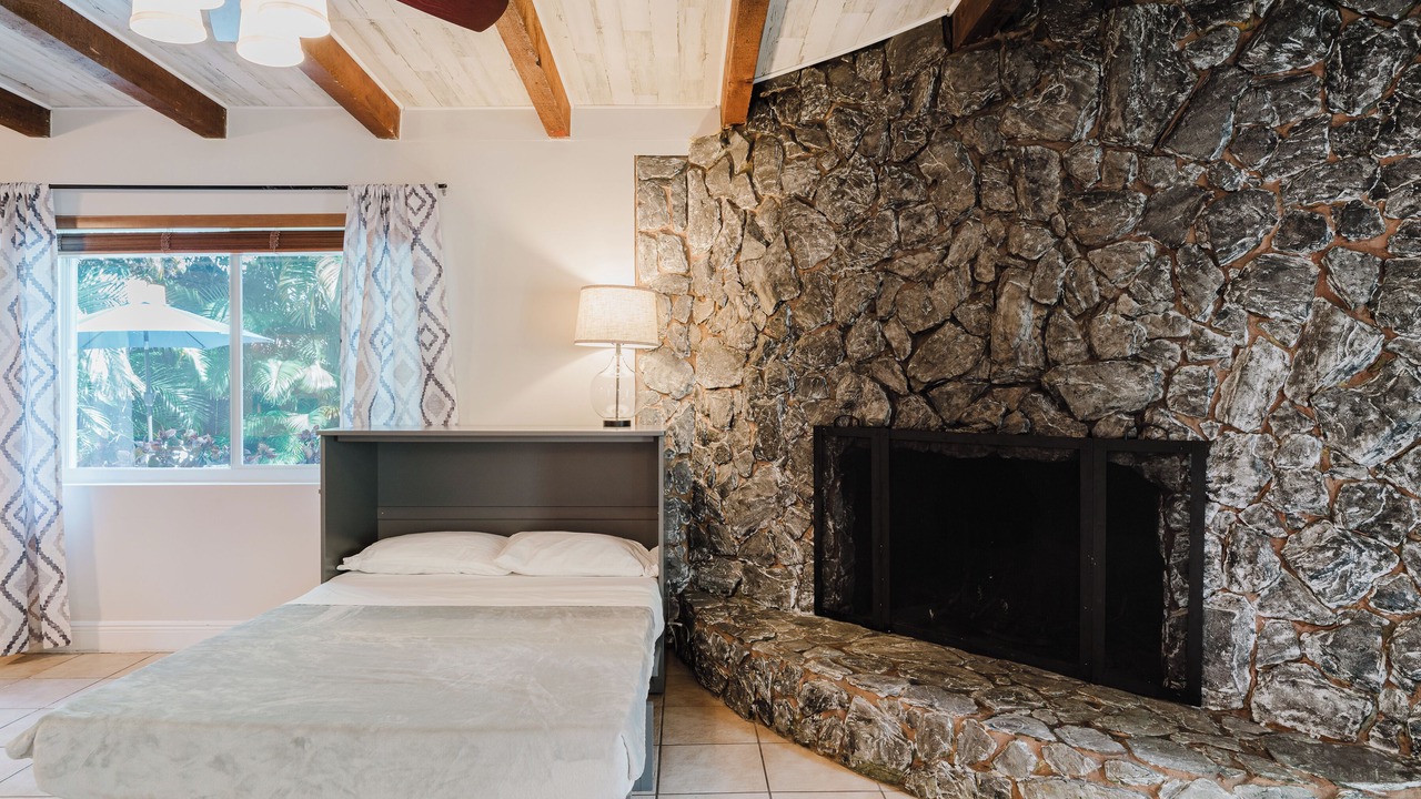Photo of Bedroom in Lauderdale Isles