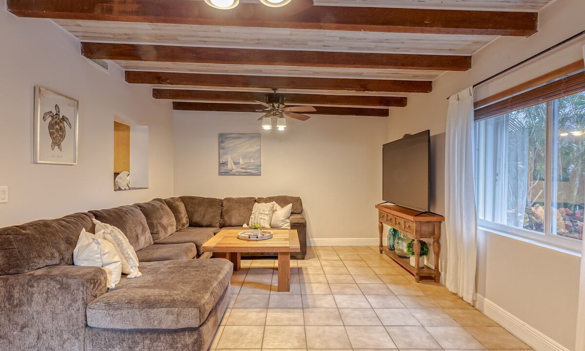 Photo of Bedroom in Lauderdale Isles