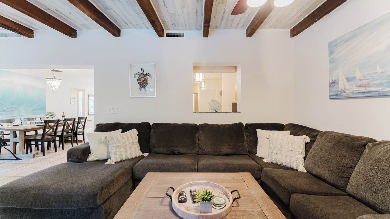 Photo of Livingroom in Lauderdale Isles