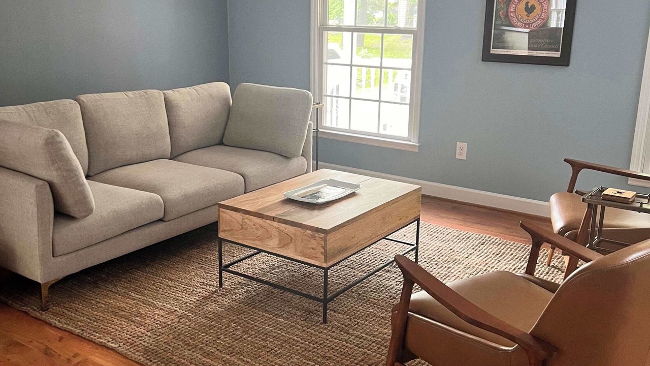 Photo of Livingroom in Tilghman