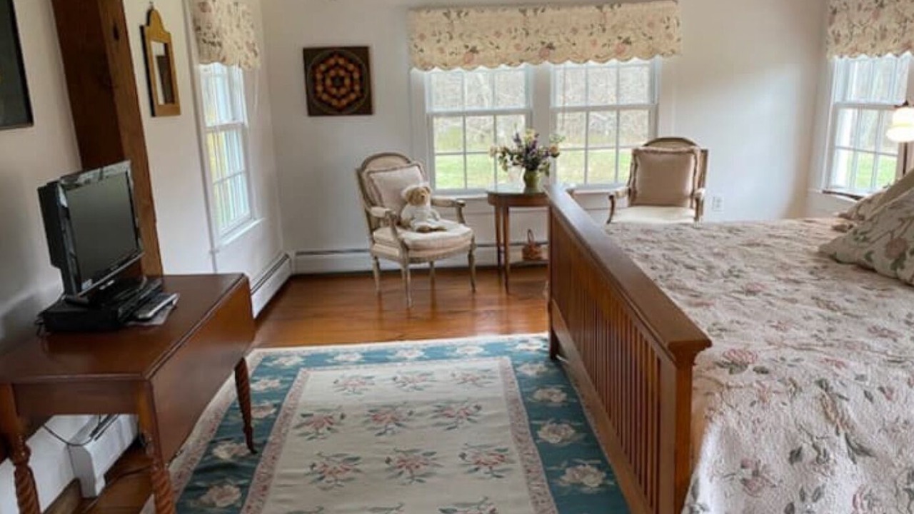 Photo of Bedroom in West Stockbridge