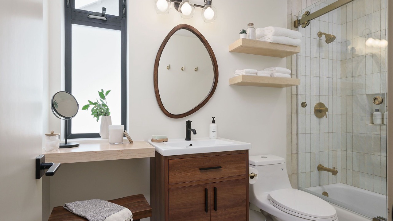 Photo of Bathroom in Pierpont Bay