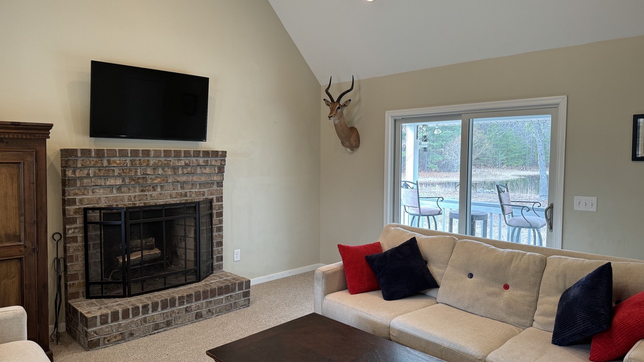 Photo of Livingroom in Ruther Glen