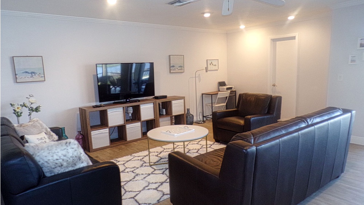 Photo of Livingroom in Sunrise