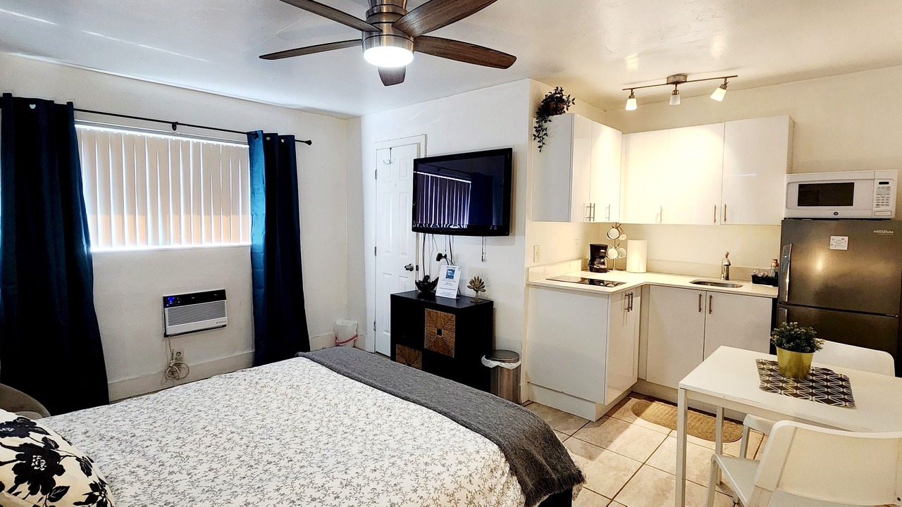 Photo of Bedroom in Royal Poinciana