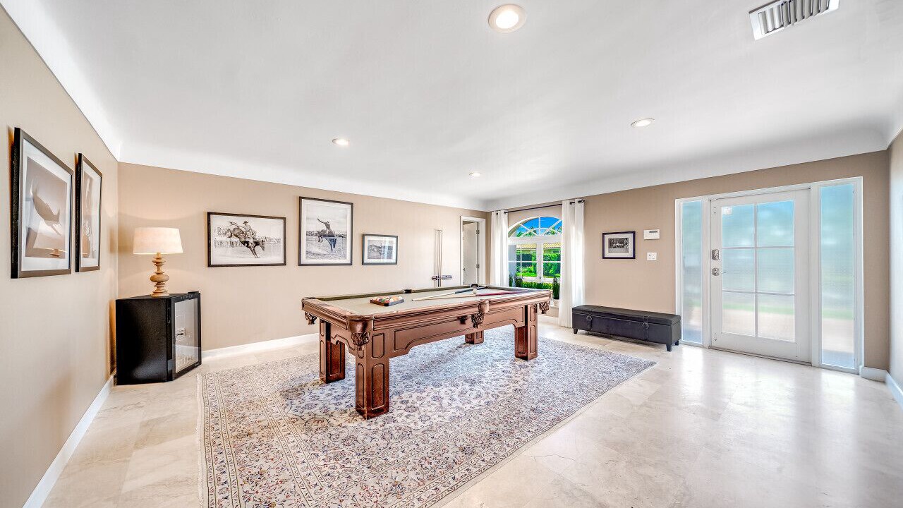 Photo of Bedroom in Bermuda Riviera