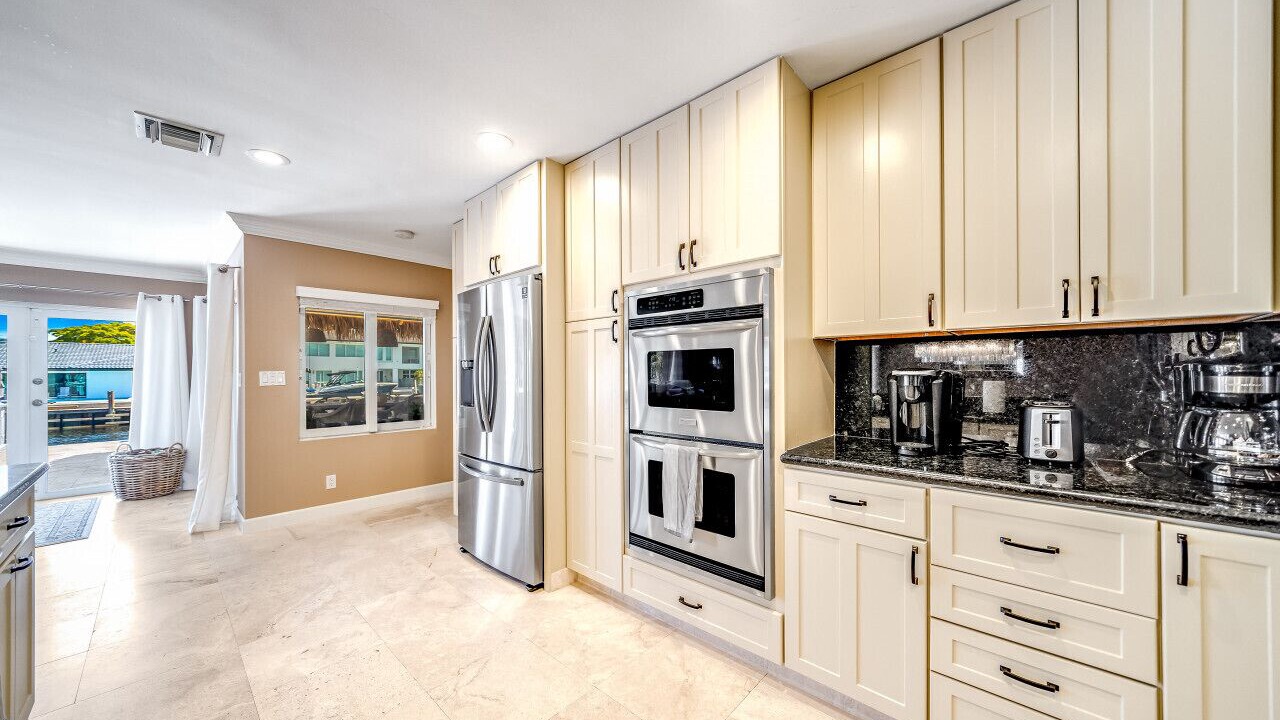 Photo of Kitchen in Bermuda Riviera